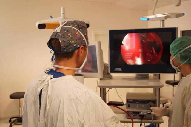 Варикоцеле у детей: стадии, симптомы, причины, диагностика, лечение (хирургическое, народное), осложнения, профилактика