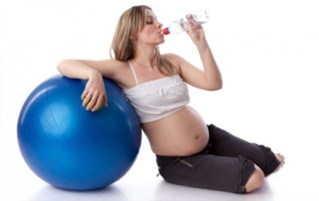 Варикоз при беременности в паху: причины, симптомы, лечение (медикаменты, гимнастика), осложнения, профилактика (компрессионное белье, диета), роды