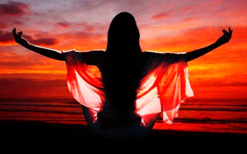 Вечерние медитации Ошо — польза и цель, особенности проведения