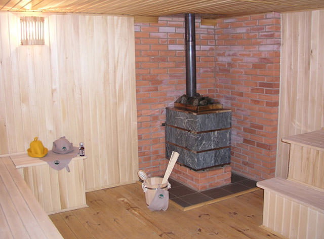 Защита стен бани от жара печи: минеритовые плиты, отделка железной печи, изоляция от стен, чем отделать, обшить ограждение, минерит для теплоизоляции – всё о банях