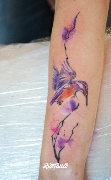 Значение, которым обладает красочное тату с колибри — символика, кому подходит