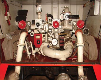 Внешний динамик радиостанции. установка в насосном отсеке.