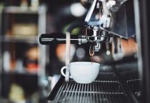 Как выбрать профессиональную кофемашину для кофейни или кафе?