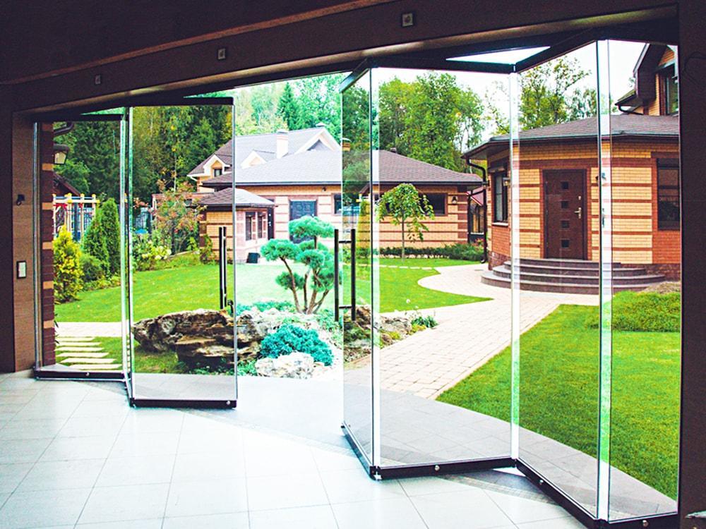 Для чего нужно остекление террасы