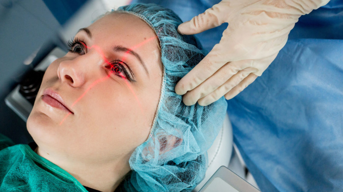 Как происходит хирургическая операция на глаза