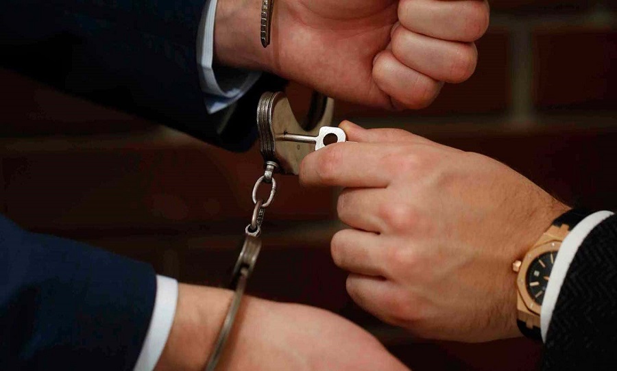 Адвокат по уголовным делам: как выбрать?