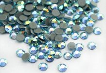 Использование страз: особенности материалов