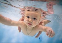 Как научить ребенка плавать: полезные рекомендации