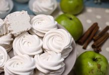 Полезные сладости: чем вкусно питаться и не навредить своему организму?