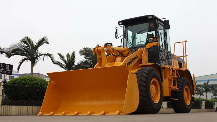 Фронтальные погрузчики: что они могут и где применяются?