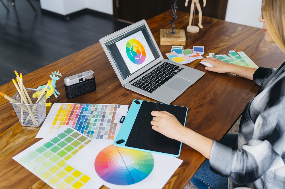 Выбирайте курсы по дизайну на маркетплейсе КYРС MAPKET