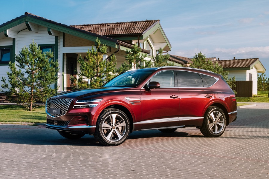 Плюсы кроссовера Genesis GV80