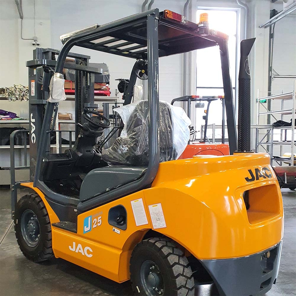 Особенности вилочного погрузчика китайского бренда