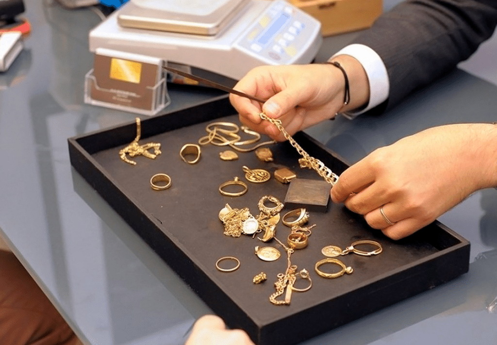 Какие вещи можно сдать в ломбард