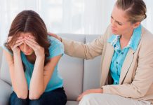 Куда обратиться женщине в трудной ситуации