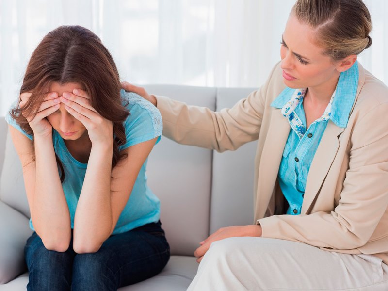 Куда обратиться женщине в трудной ситуации