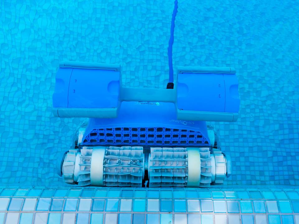 В чём заключается суть работы робота-пылесоса для бассейна