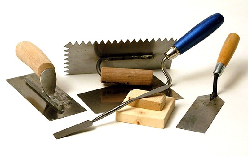 Как выгодно купить инструменты для штукатурных работ?