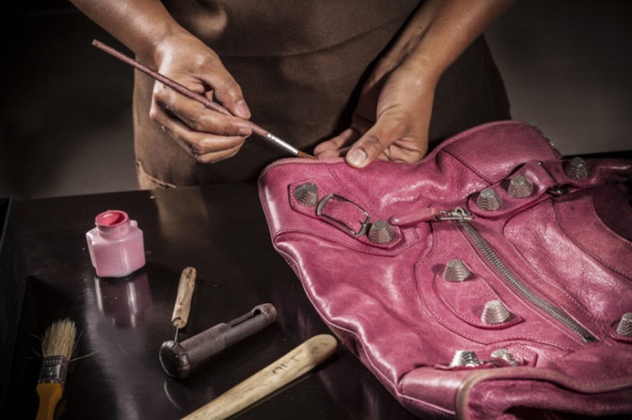 Почему для восстановления кожаных изделий стоит обратиться к профессионалам