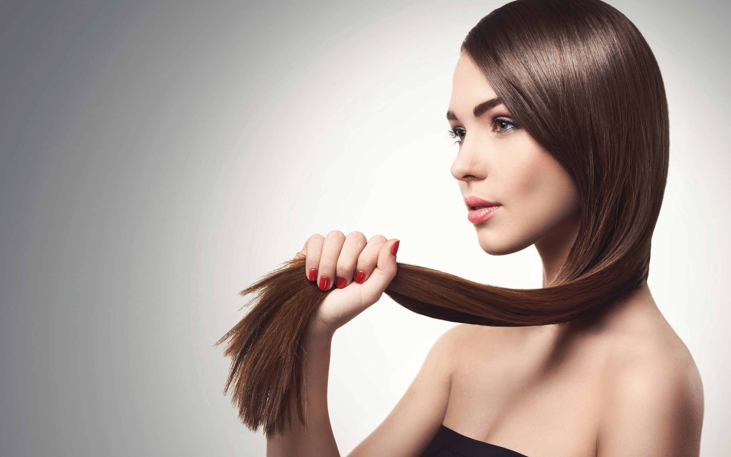 В чём преимущества микрокапсульного наращивания волос