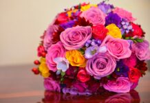 Букет цветов: как правильно выбрать и кому можно дарить