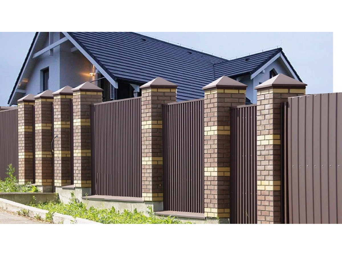 Преимущества забора из профнастила