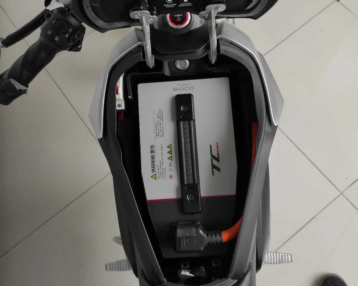 Электробайк Super SOCO TC Мах достойный конкурент бензиновым мотоциклам