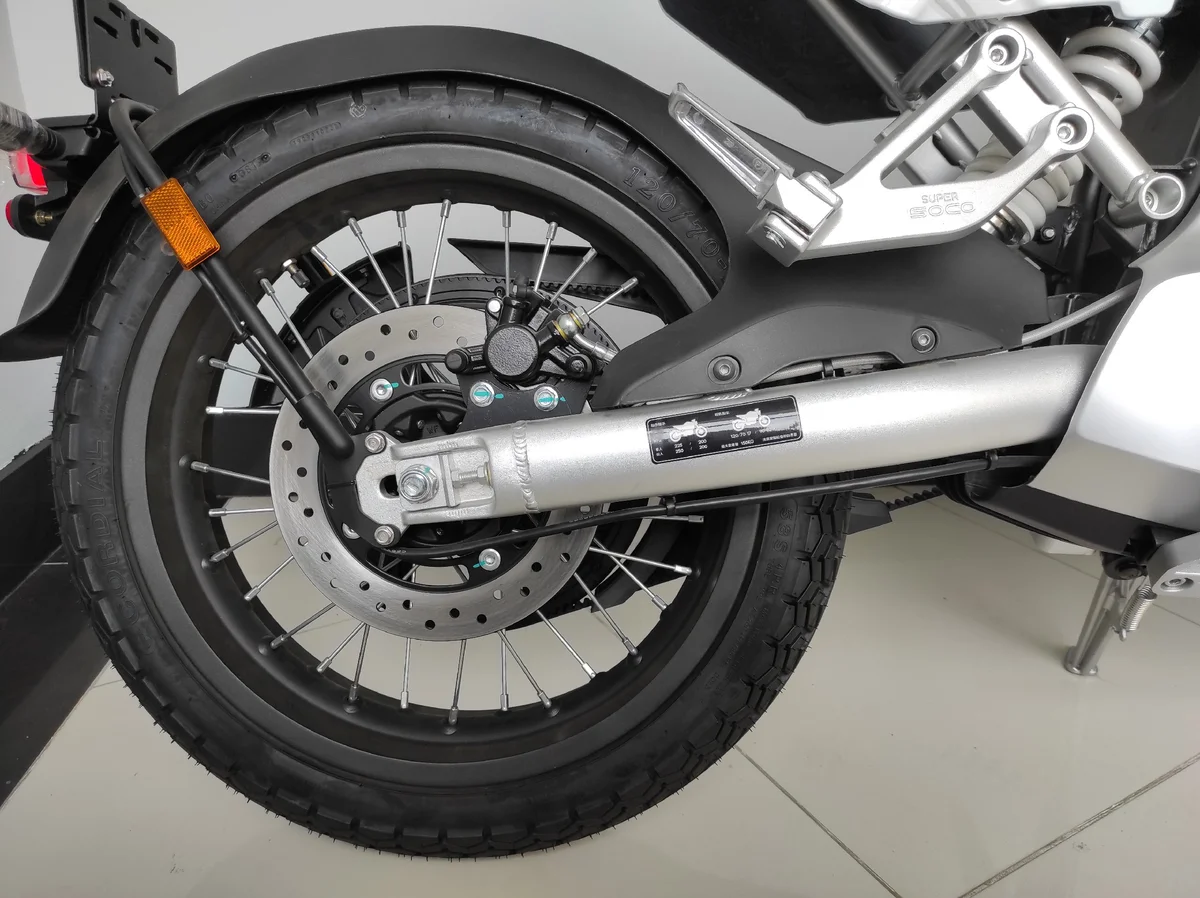 Электробайк Super SOCO TC Мах достойный конкурент бензиновым мотоциклам