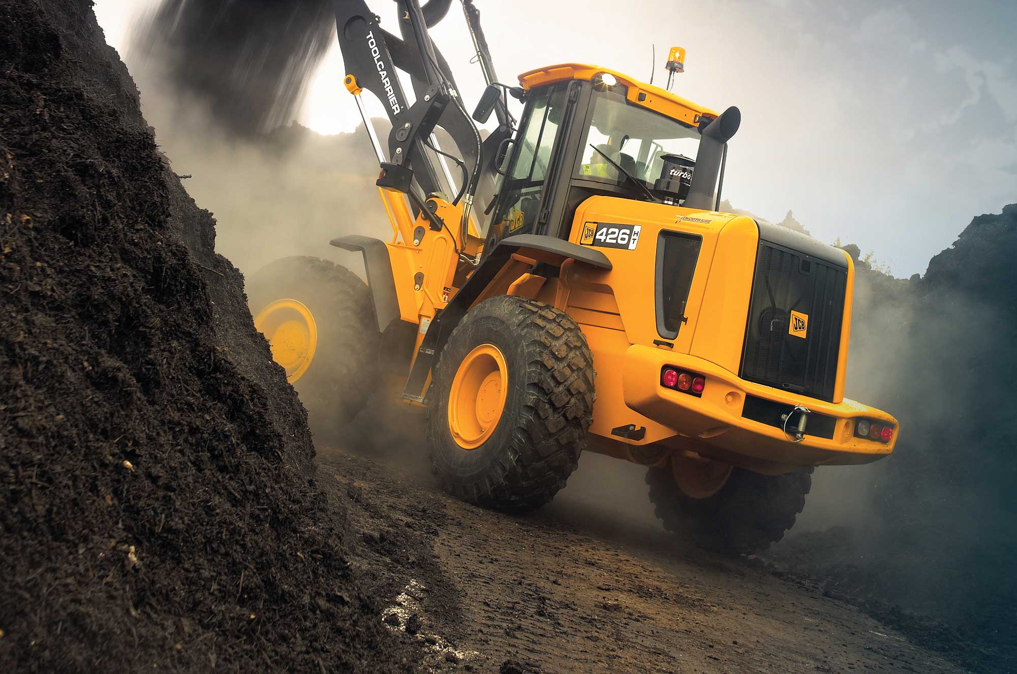 Аренда спецтехники в Санкт-Петербурге: выгодные предложения от ГК АДСТ