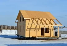 Дом из бруса или из СИП-панелей