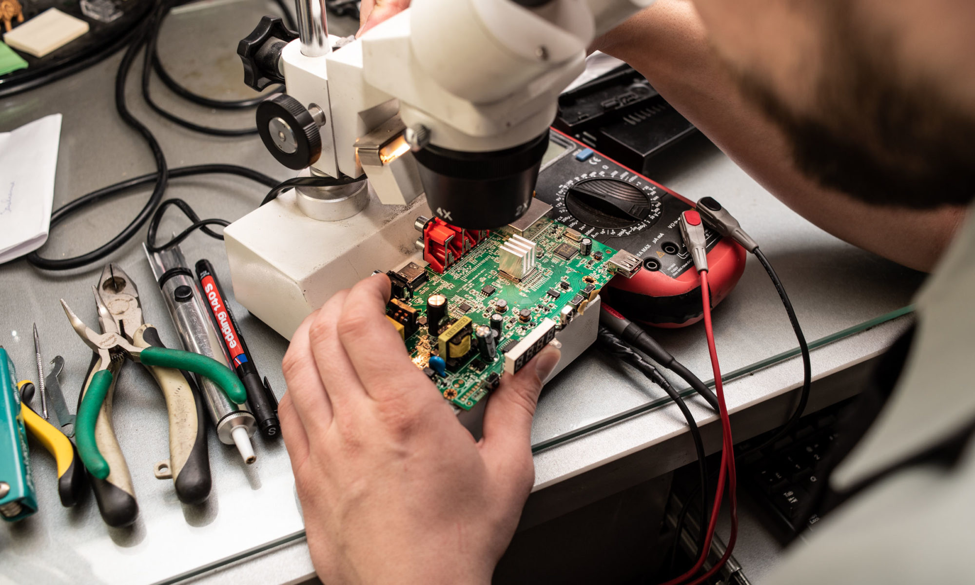 Ремонт брендовой техники в сервисном центре: комплексное решение