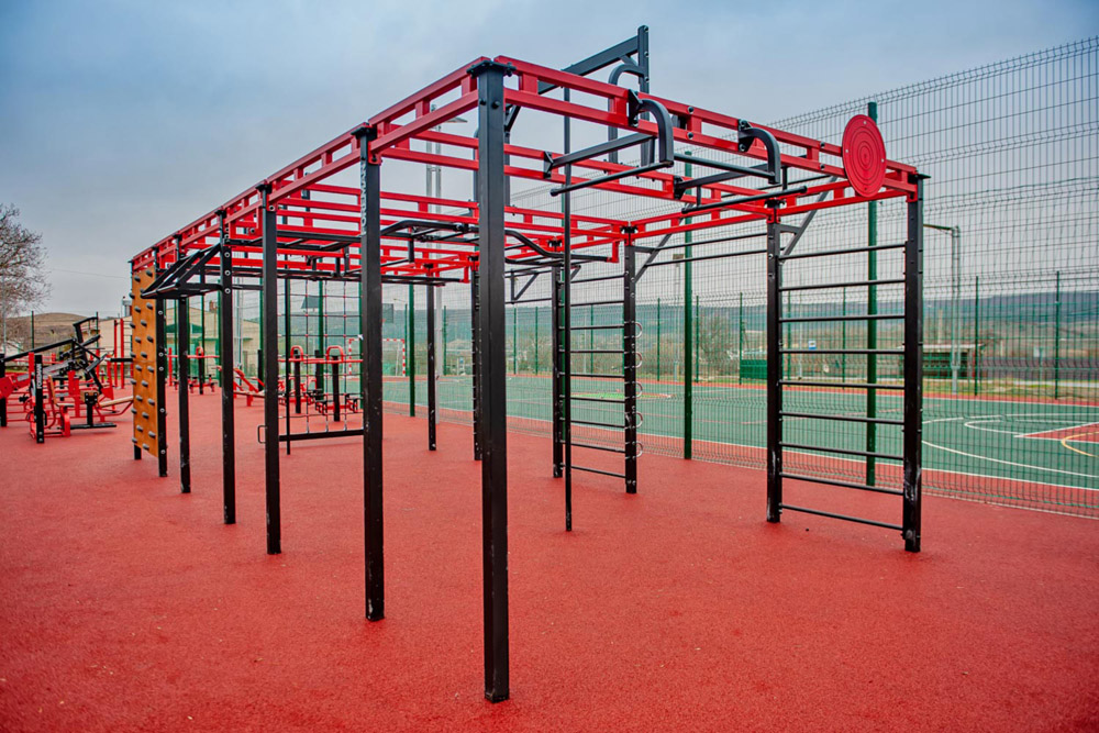 Наслаждайтесь отдыхом на свежем воздухе с высококачественным спортивным оборудованием на открытом воздухе