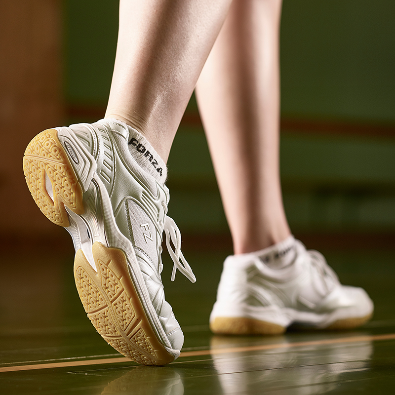 Идеальное сочетание: выбор лучшей обуви для бадминтона для вашей игры