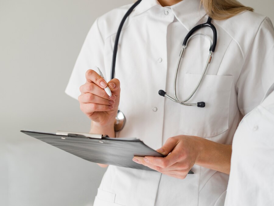 Погружение в безопасность: основы медицинского осмотра дайверов