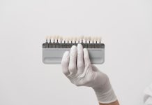 Как выбрать клинику для имплантации зубов — полезные советы