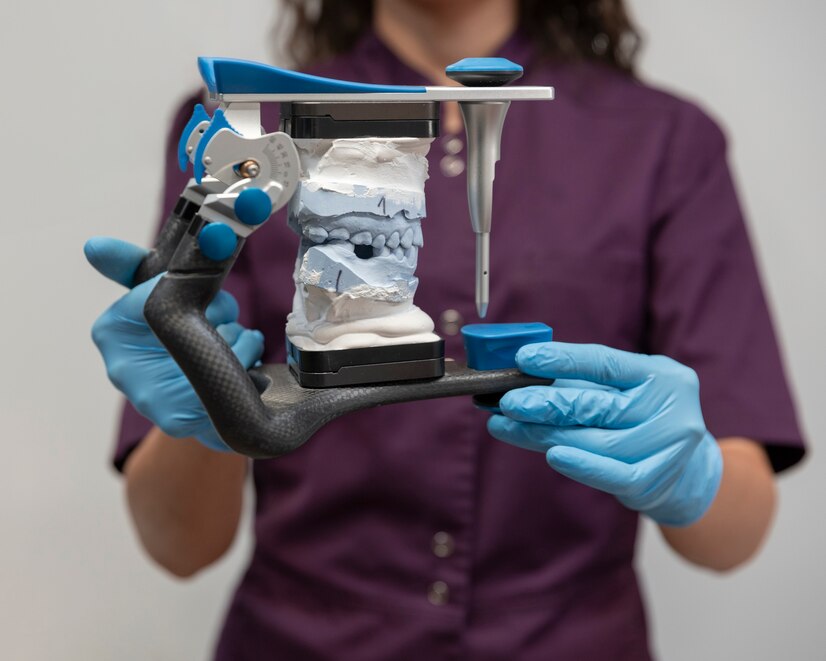 Зуботехнические материалы: какие особенности и преимущества