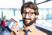 Дебетовая карта, которая доставляется прямо к вам на дом для удобства использования