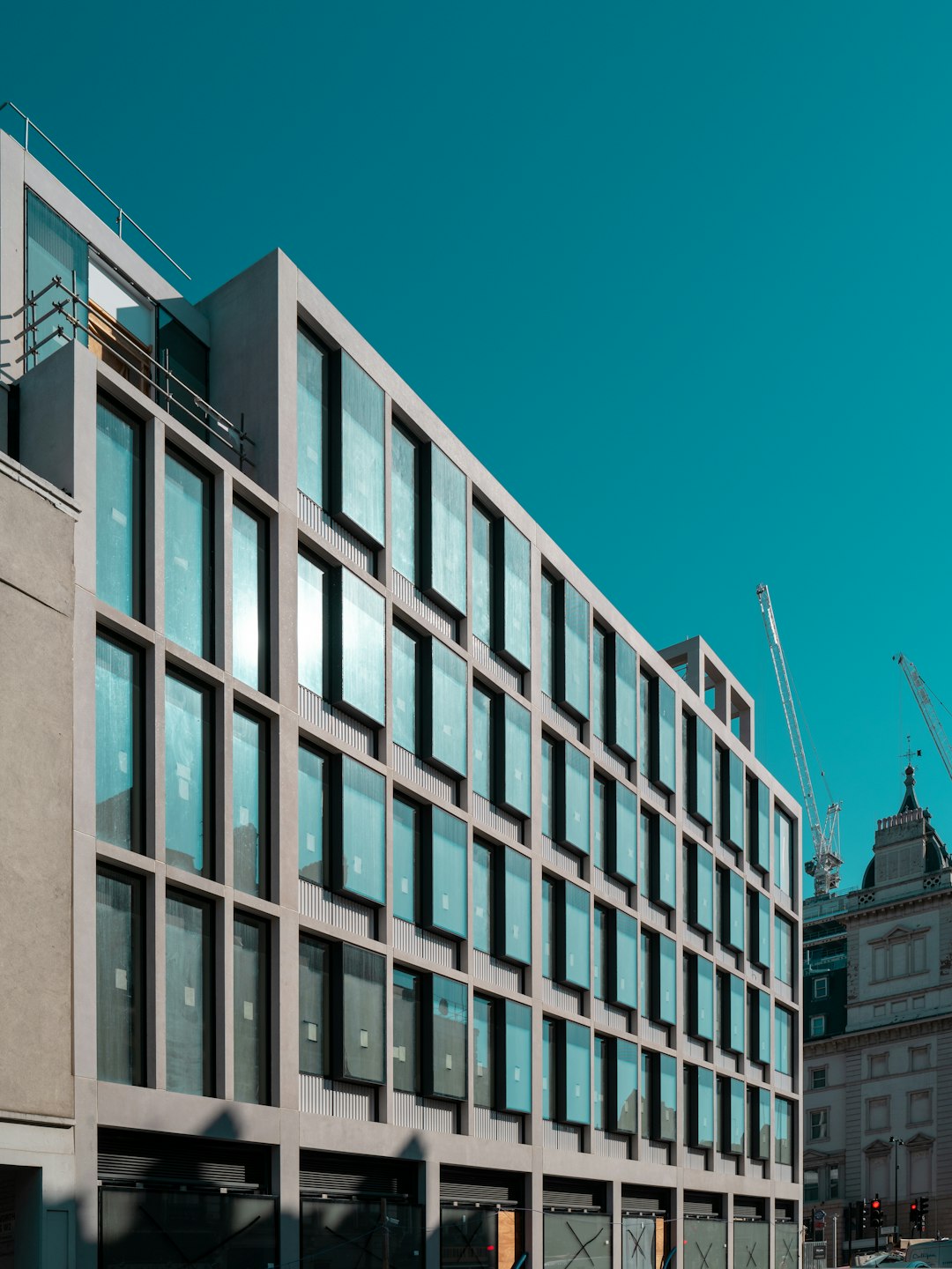 Быстровозводимые здания под ключ и строительство коммерческих объектов: быстро, удобно и надежно