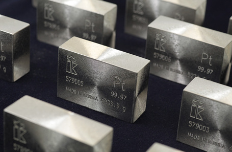 Цена на платину показывает максимум с апреля 2013 года