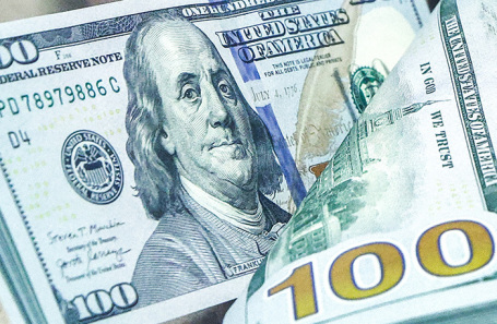 Доллар преодолел отметку в 85 рублей