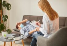 Услуги клинического психолога: Путь к вашему внутреннему спокойствию