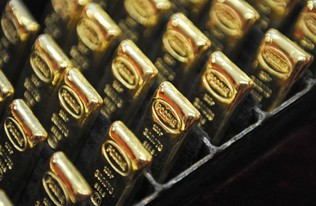 Минфин собирается ограничить для физлиц вывоз золота в слитках