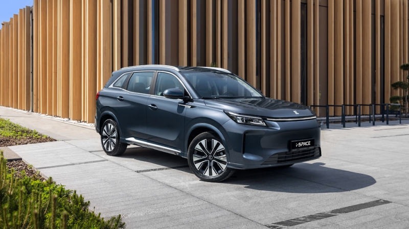 Обновленный гибрид Evolute i-Space российской сборки поступил в продажу