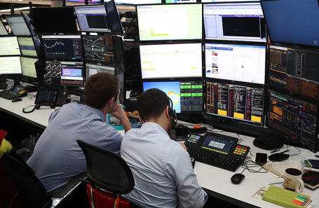 Одобренный законопроект о бюджете и падение на Мосбирже. Обзор финансовых рынков от 24 сентября