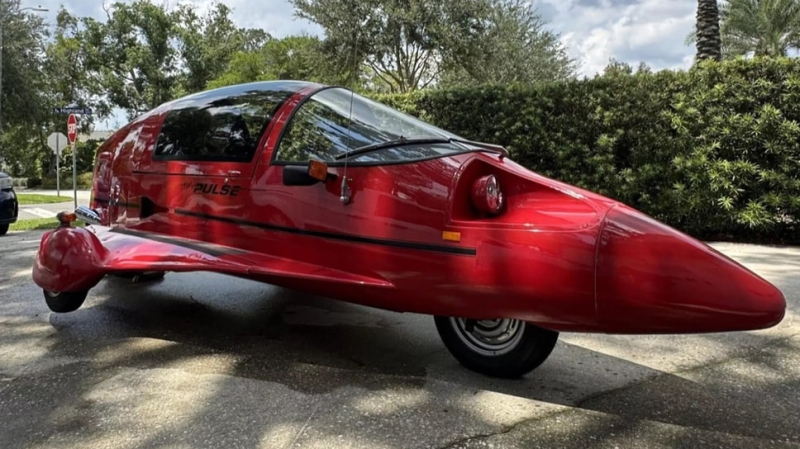 Редкий гибрид мотоцикла, самолета и автомобиля пустят с молотка