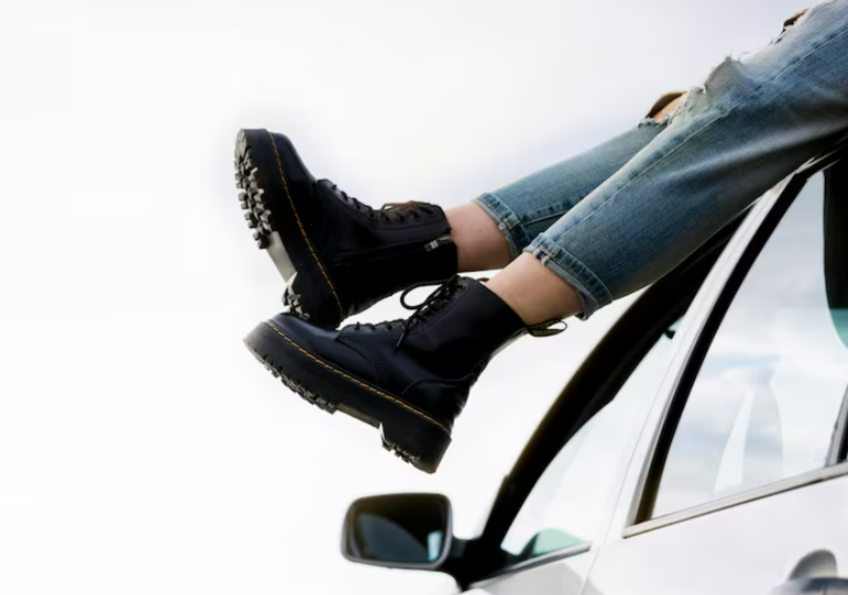 Одежда и обувь бренда: Как найти свой стиль и не разориться