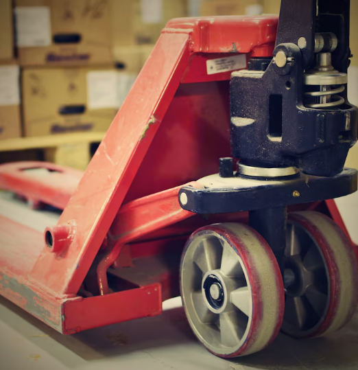 Колеса для гидравлических тележек: как выбрать идеальные для вашей работы