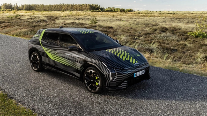 Kia опубликовала первые фото «заряженного» EV4