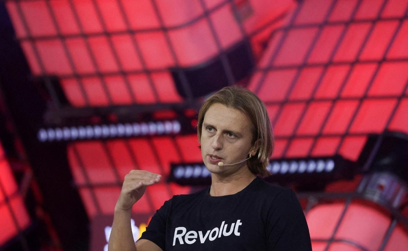 Основавший Revolut уроженец России переехал из Великобритании в ОАЭ