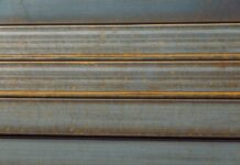 Профильная труба: все, что нужно знать перед приобретением